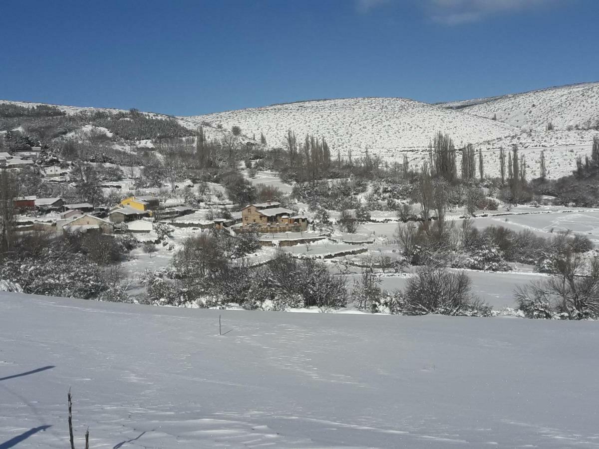 El Rondillo De Gredos Guest House Hoyos del Collado Exterior photo